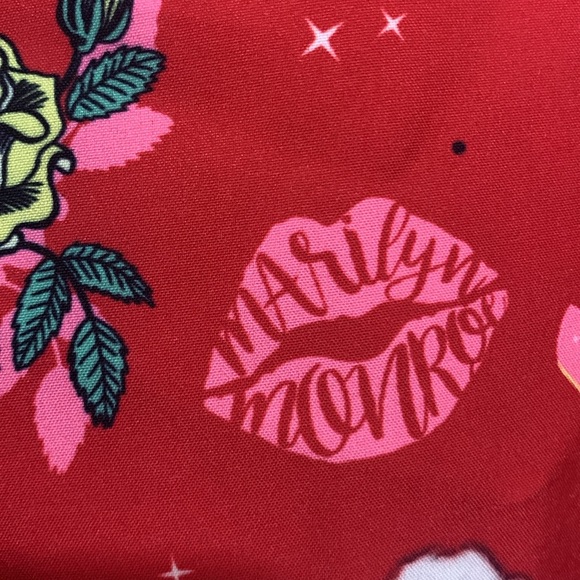 Marilyn Monroe Scrubs Top by mediChic - Picture 5 of 12